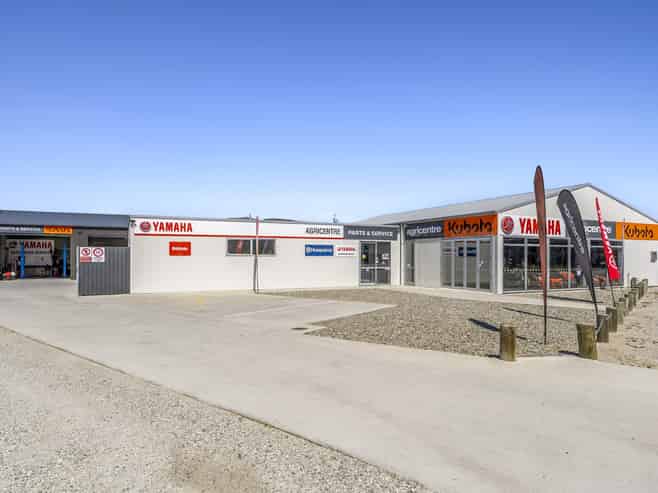 For Sale and or Lease 19 Pinot Noir Drive Cromwell