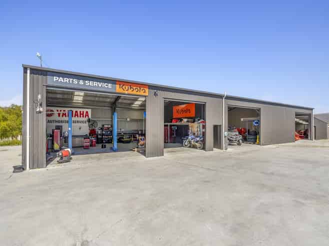 For Sale and or Lease 19 Pinot Noir Drive Cromwell