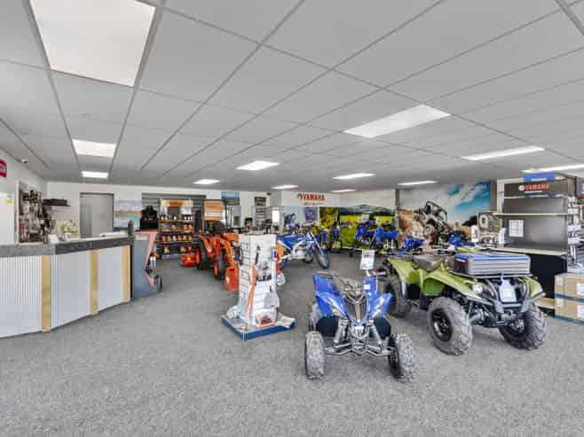 For Sale and or Lease 19 Pinot Noir Drive Cromwell