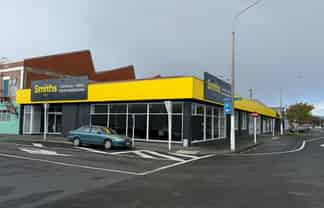 Bulk Retail on the Main Strip