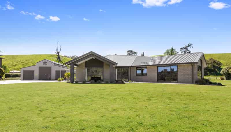 321 Horahora Road, Piarere