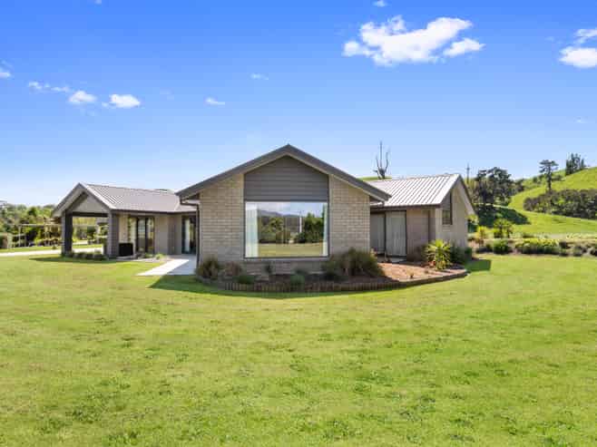 321 Horahora Road, Piarere