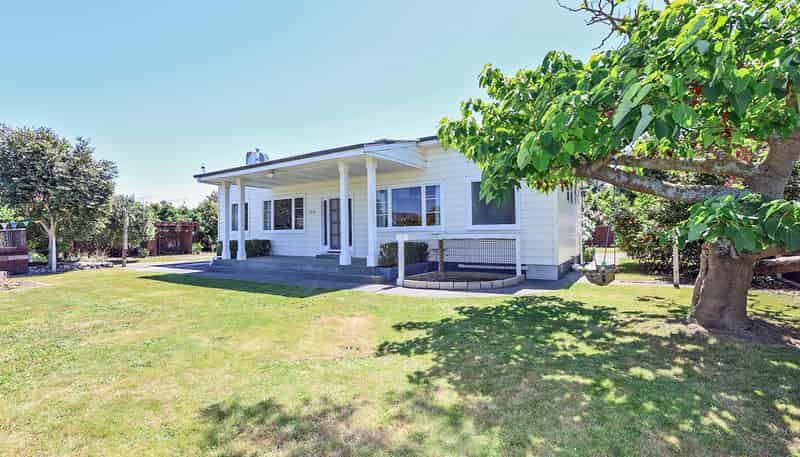 1001 Southland Road, Raureka