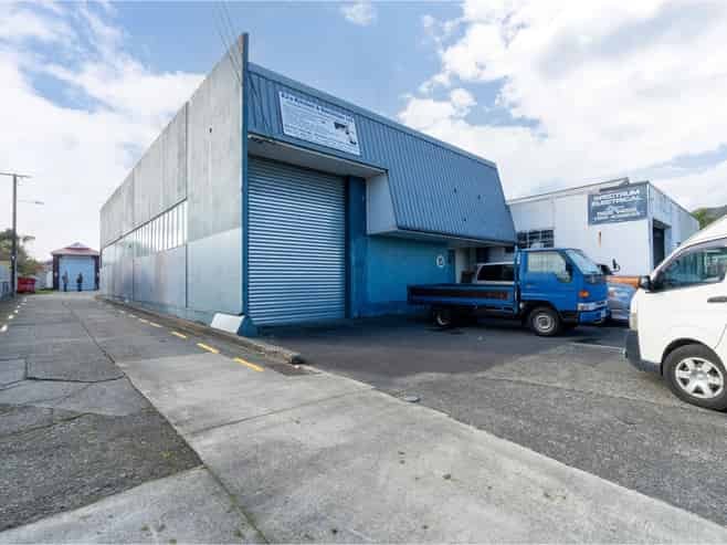 Location trumps everything!