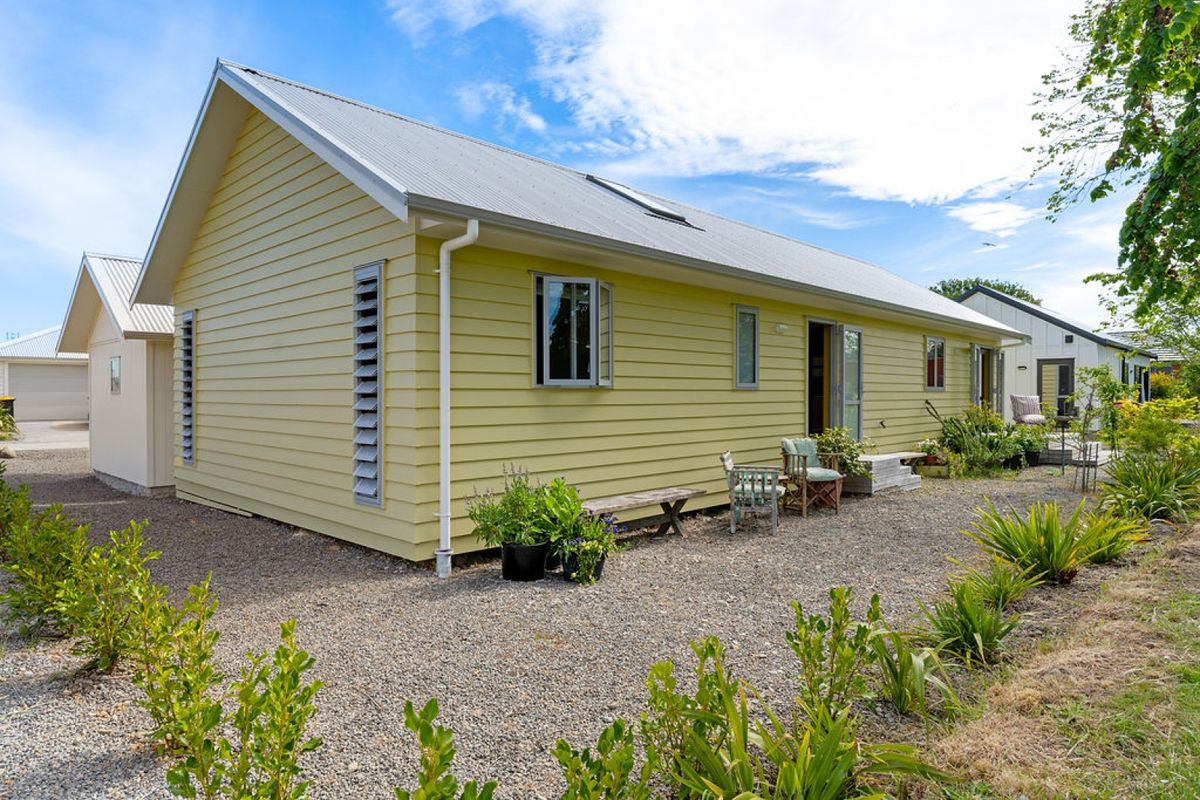 Distinctive Design, Quality Park Living, Masterton
