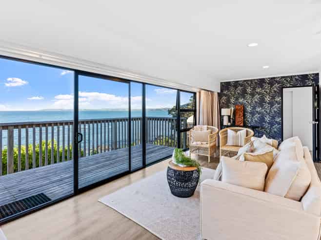 61 Grand View Road, Leigh