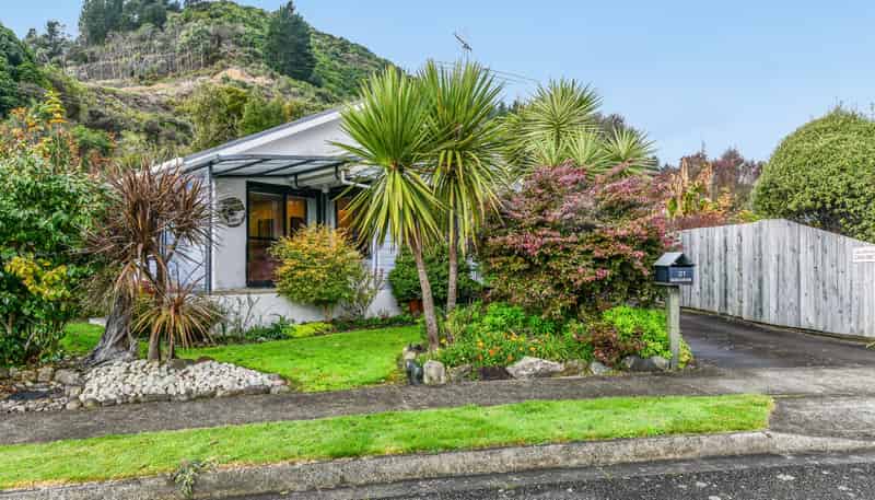 21 Clifford Avenue, Bishopdale