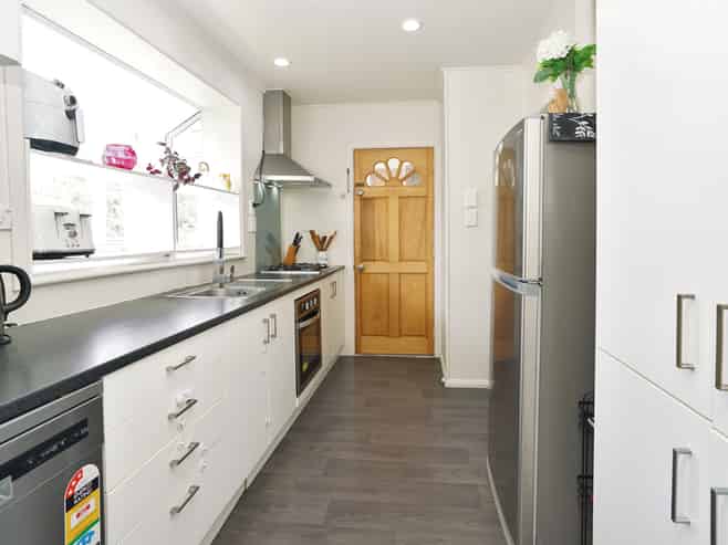 21 Saxbys Road, Glenview