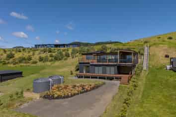 45 Skippers Road, Opito Bay