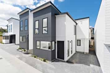 21A & 21B Crosby Road, West Harbour