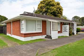 1/208 Preston Road, Otara