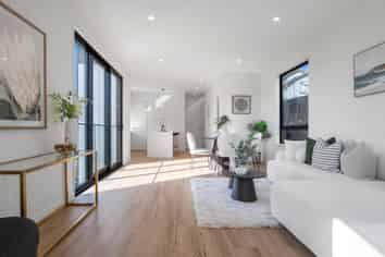 33E St Peters Street, Northcote