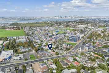 2/56 Northcote Road, Hillcrest