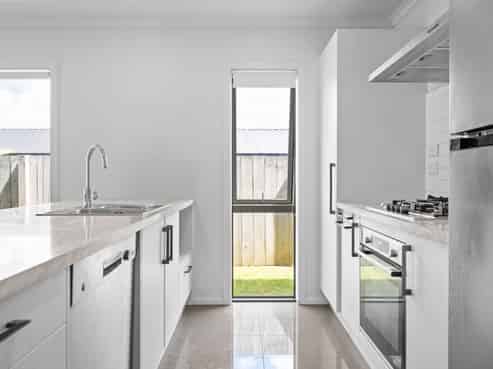 144 Te Manatu Drive, Huntington