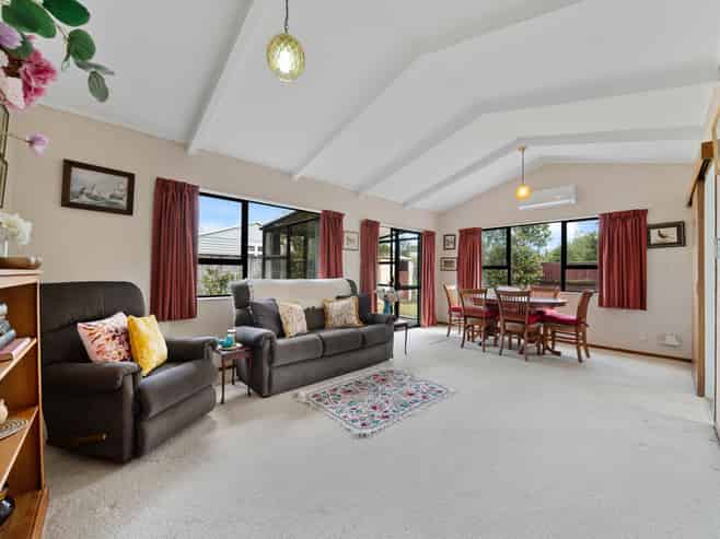 39B Opaki Road, Lansdowne