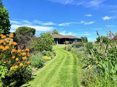 154 Ohinepanea Road, Pukehina