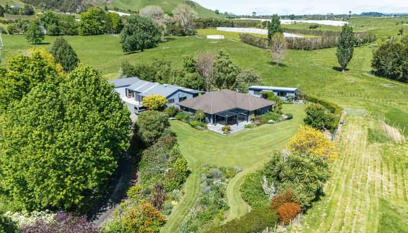 154 Ohinepanea Road, Pukehina