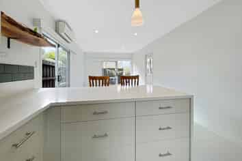 12a Waterfront Road, Mangere Bridge