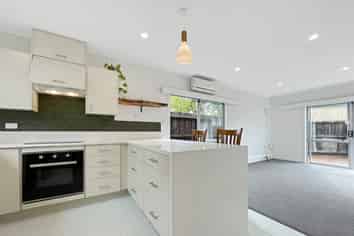 12a Waterfront Road, Mangere Bridge