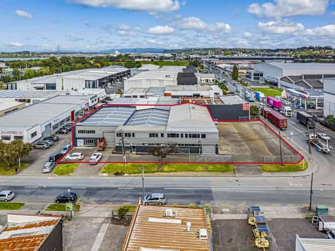 High-profile refurbished industrial