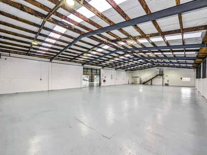 High-profile refurbished industrial