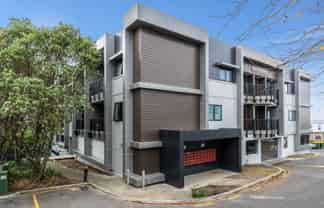 51/241 Hinemoa Street, Birkenhead