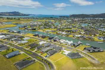 31 Onerere Drive, Whitianga