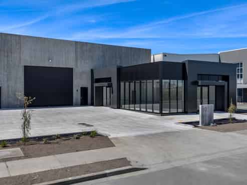 High-quality industrial - now complete