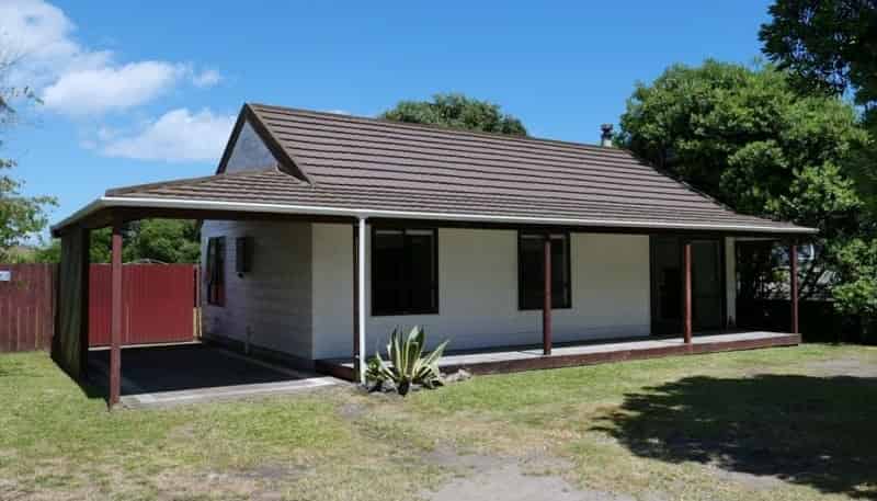 16 Victor Gr, Waikanae Beach
