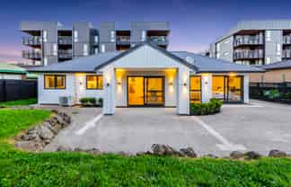 2/159 Church Street, Onehunga