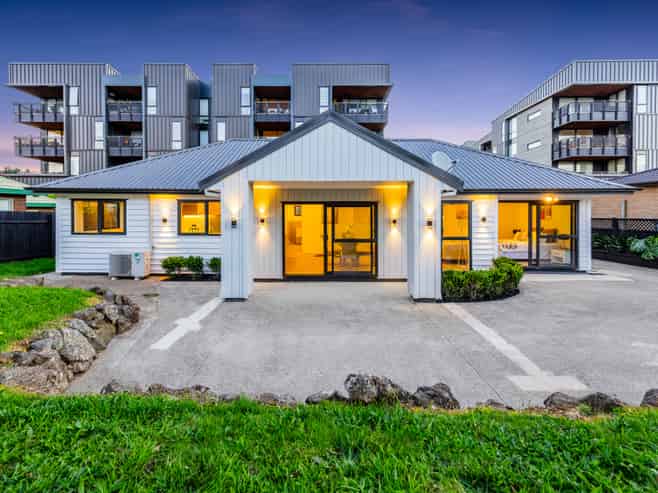 2/159 Church Street, Onehunga