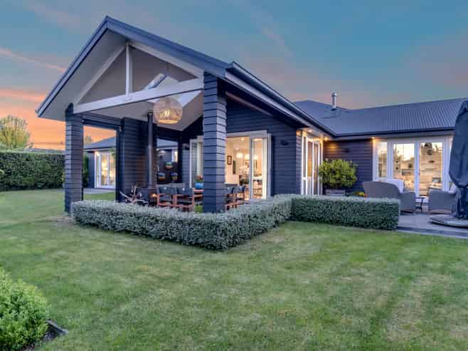 98 Infinity Drive, Pegasus