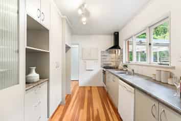 42 West Lynn Road, Titirangi