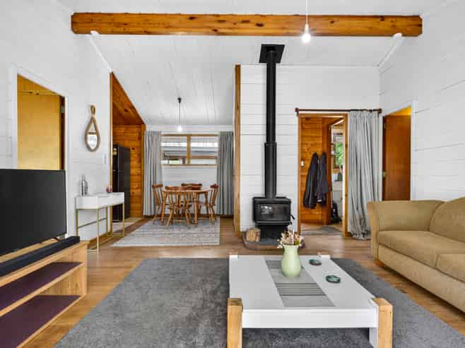 14 Sunset Street, Hilltop