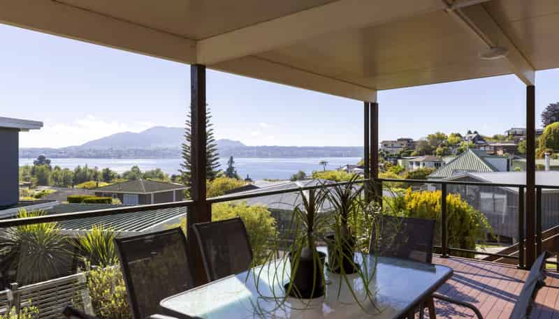 1 Scenic Heights, Acacia Bay