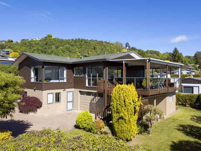 1 Scenic Heights, Acacia Bay