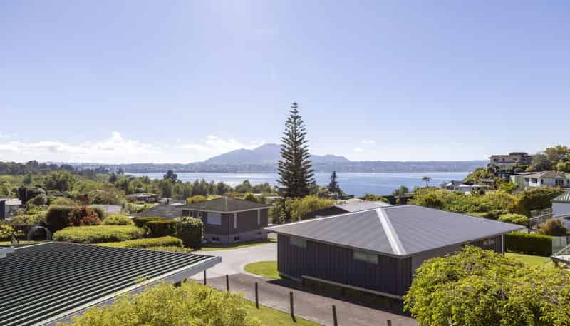1 Scenic Heights, Acacia Bay