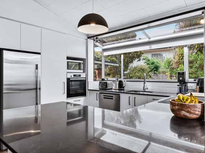 84 Hinemoa Avenue, Taupo