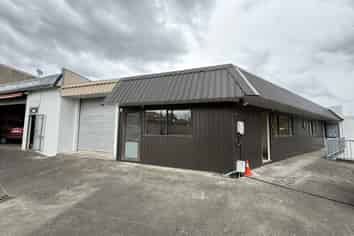 Corner Site Workshop + Office - $28k Net pa