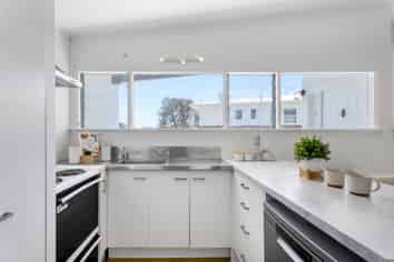 38 Simkin Avenue, Saint Johns