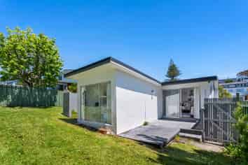 38 Simkin Avenue, Saint Johns