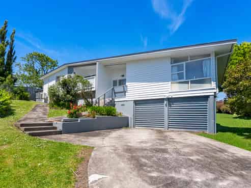 38 Simkin Avenue, Saint Johns