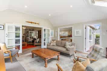 68 Friend Street, Karori