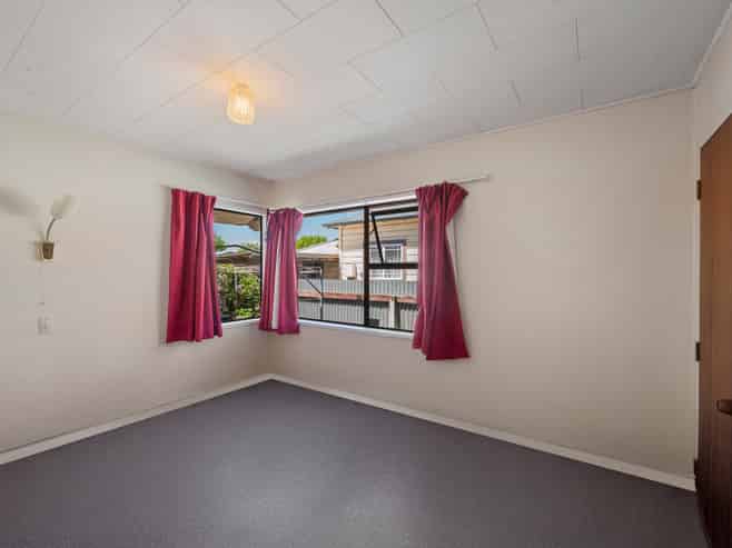 924 Florence Street, Raureka