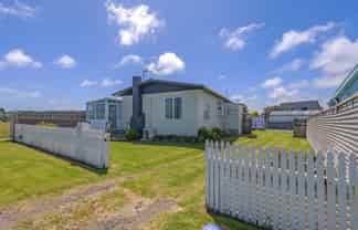8 Hart Street, Foxton Beach