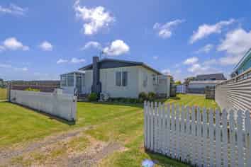 8 Hart Street, Foxton Beach