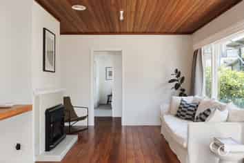 15 Bell Street, Judea