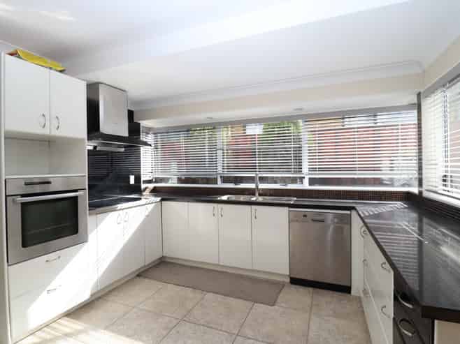 A/50 Whitford Road, Botany Downs