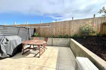 41 Ara Mara Hua, Henderson