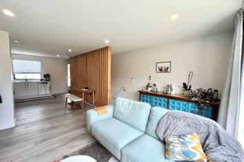 41 Ara Mara Hua, Henderson